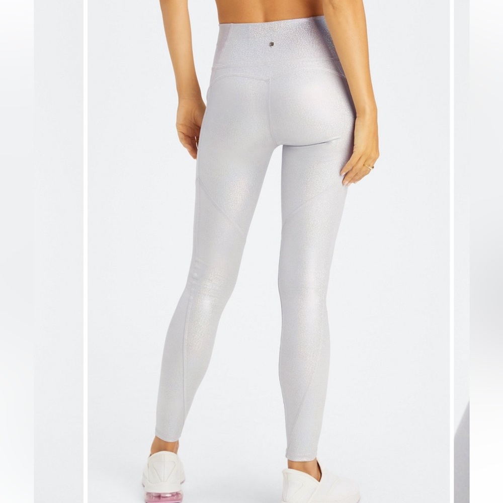 Fabletics NEW w/tags Oasis Pure Luxe High-Waisted Legging - Size L - Picture 7 of 9